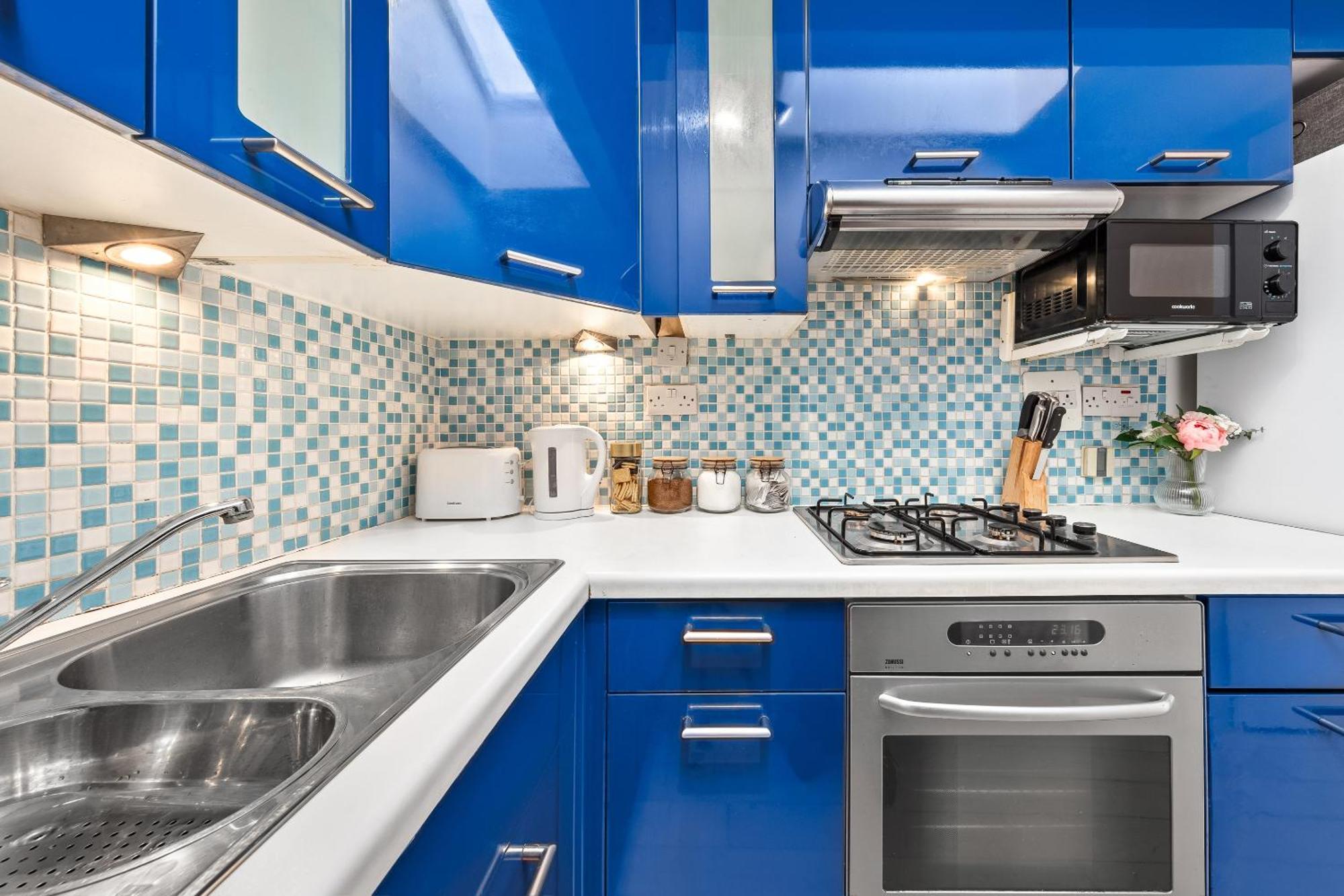 Balcony Blue Theme 1 Bedroom Central London Luxury Flat Near Hyde Park! Accommodates Up To 6! Double Sofa Bed And Next To Station! Esterno foto