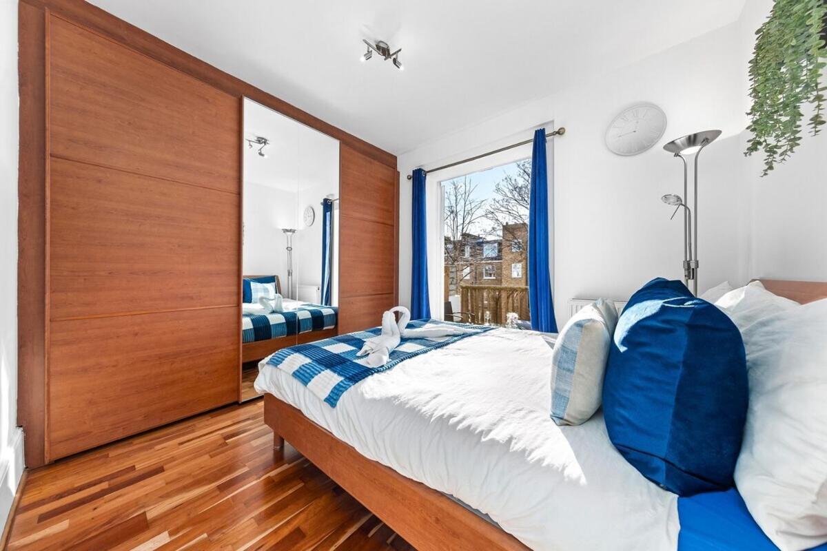 Balcony Blue Theme 1 Bedroom Central London Luxury Flat Near Hyde Park! Accommodates Up To 6! Double Sofa Bed And Next To Station! Esterno foto