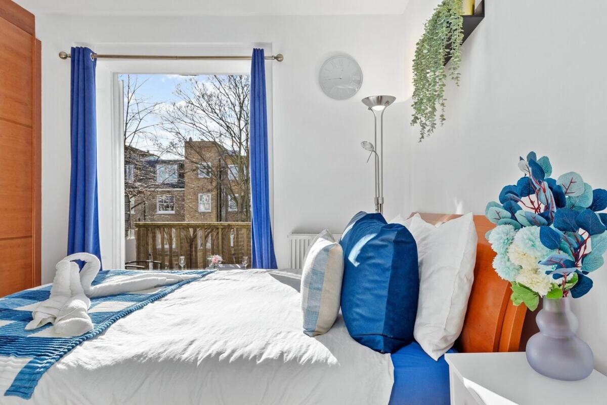 Balcony Blue Theme 1 Bedroom Central London Luxury Flat Near Hyde Park! Accommodates Up To 6! Double Sofa Bed And Next To Station! Esterno foto