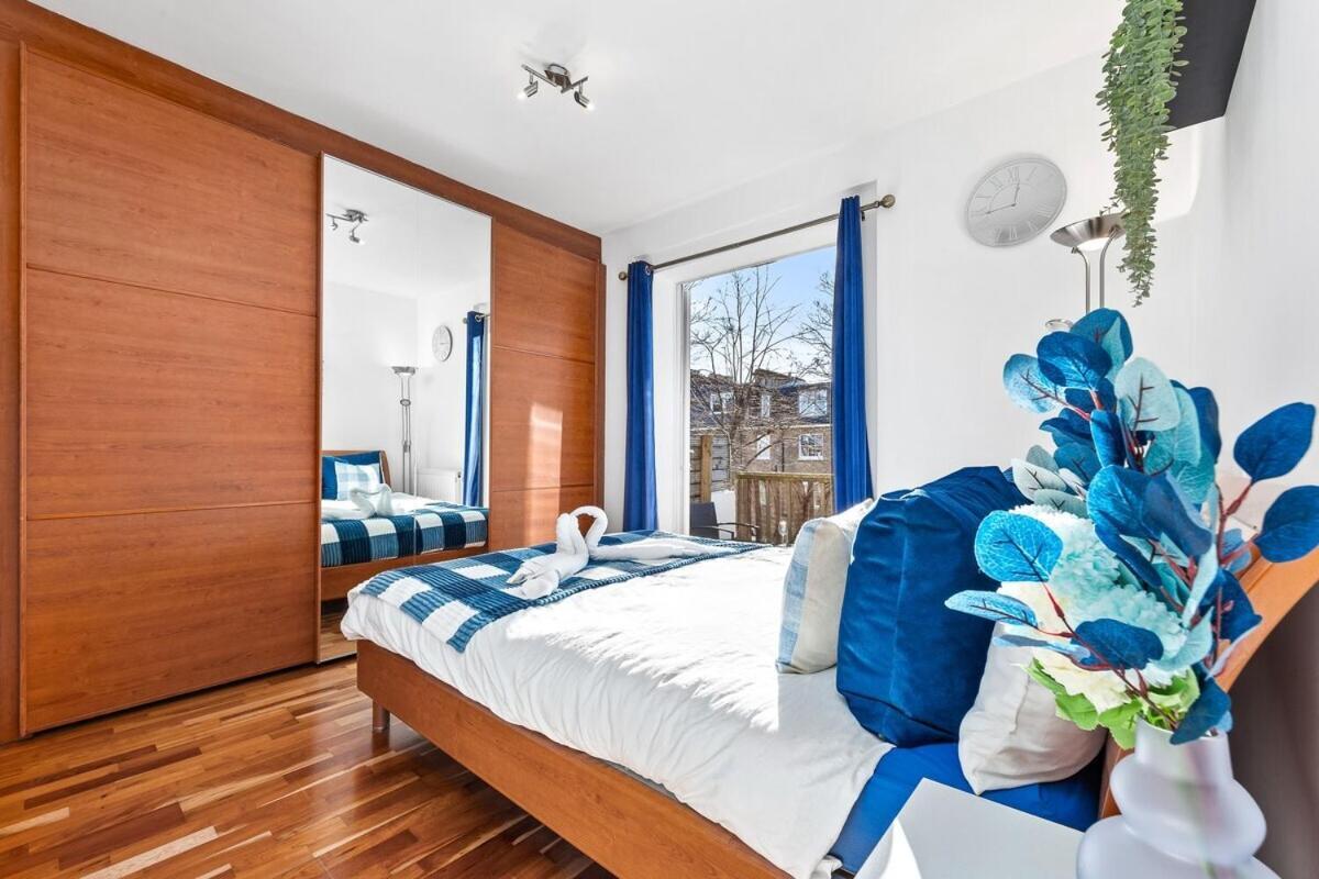 Balcony Blue Theme 1 Bedroom Central London Luxury Flat Near Hyde Park! Accommodates Up To 6! Double Sofa Bed And Next To Station! Esterno foto
