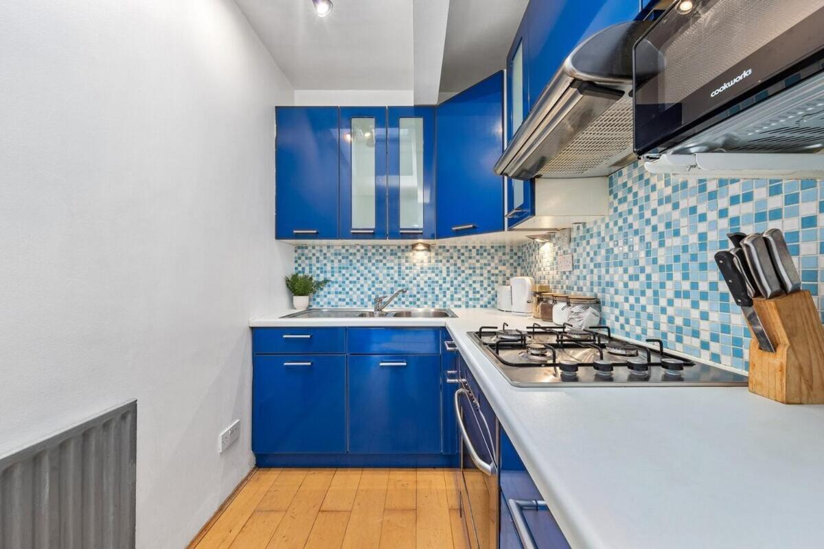 Balcony Blue Theme 1 Bedroom Central London Luxury Flat Near Hyde Park! Accommodates Up To 6! Double Sofa Bed And Next To Station! Esterno foto