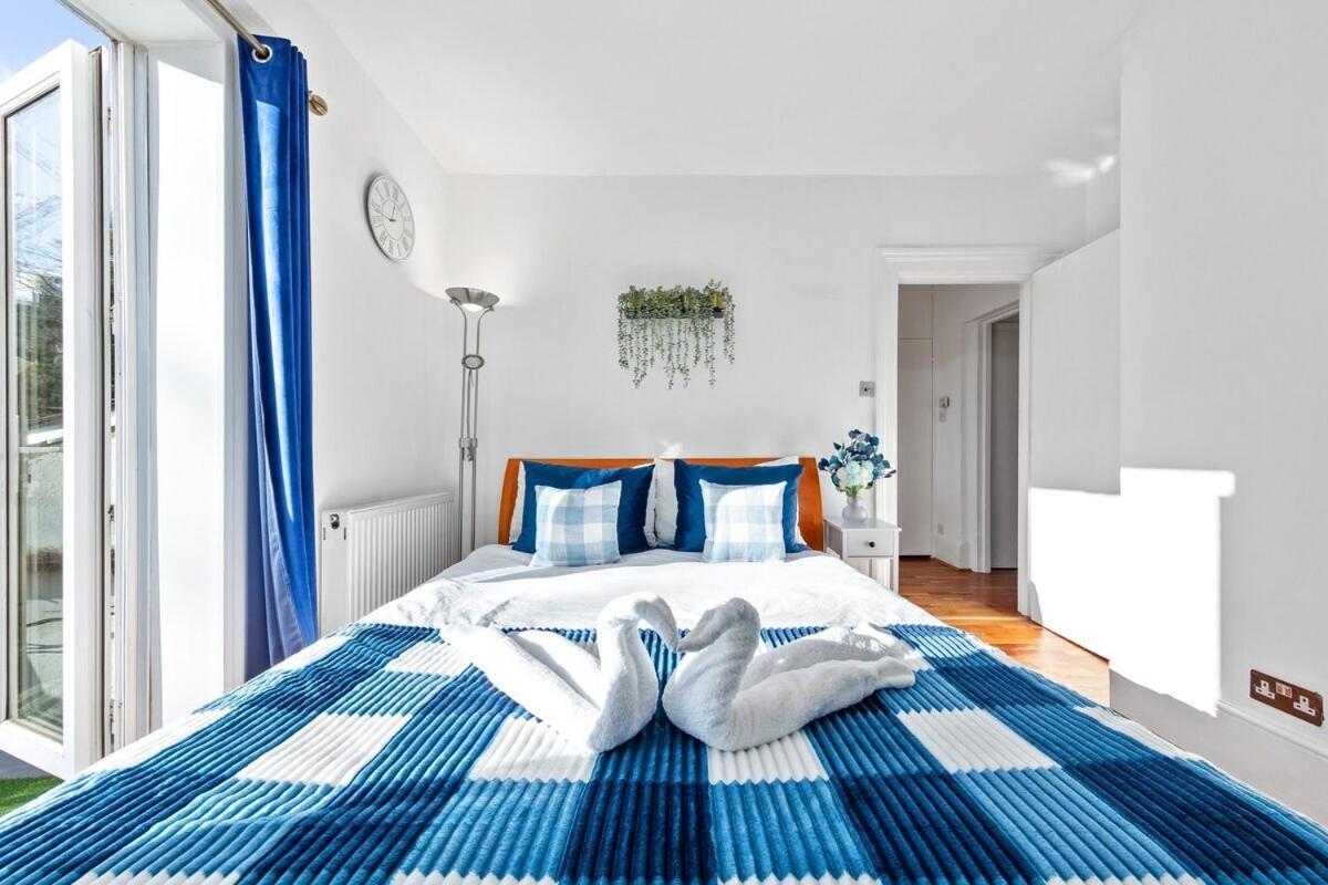 Balcony Blue Theme 1 Bedroom Central London Luxury Flat Near Hyde Park! Accommodates Up To 6! Double Sofa Bed And Next To Station! Esterno foto