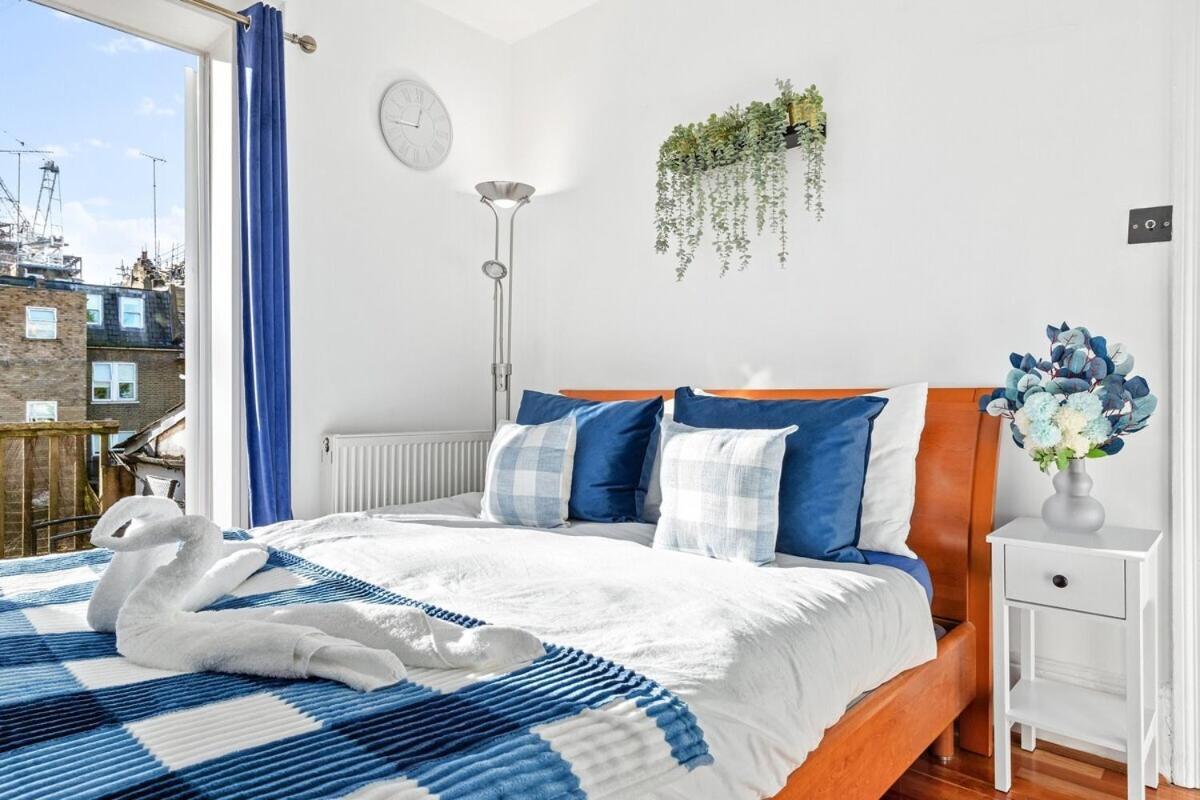 Balcony Blue Theme 1 Bedroom Central London Luxury Flat Near Hyde Park! Accommodates Up To 6! Double Sofa Bed And Next To Station! Esterno foto