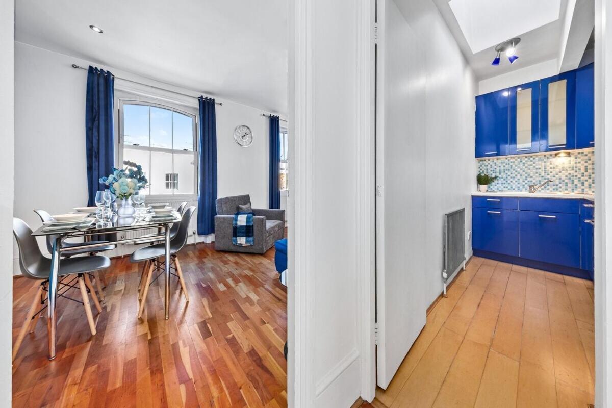 Balcony Blue Theme 1 Bedroom Central London Luxury Flat Near Hyde Park! Accommodates Up To 6! Double Sofa Bed And Next To Station! Esterno foto