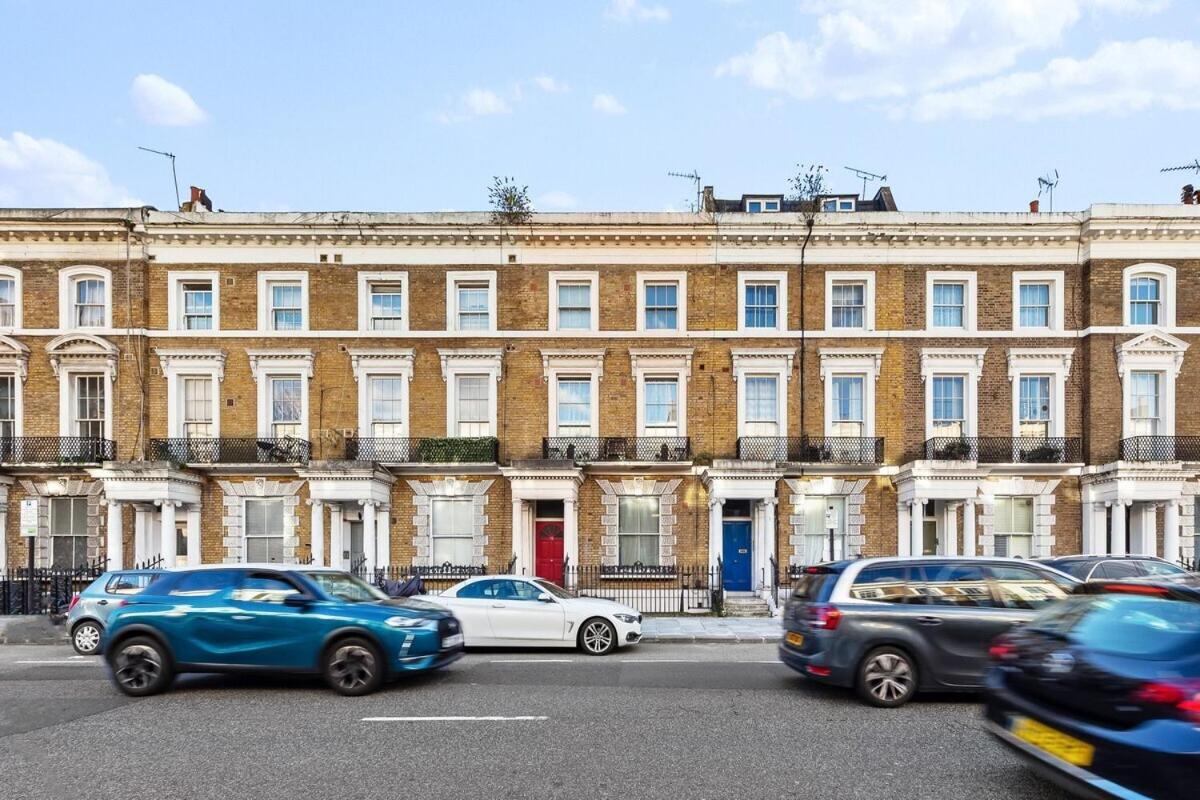 Balcony Blue Theme 1 Bedroom Central London Luxury Flat Near Hyde Park! Accommodates Up To 6! Double Sofa Bed And Next To Station! Esterno foto